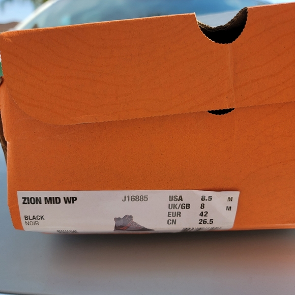 Merrell Zion Mid Waterproof Black Men's Hiking Boots J16885 - Picture 5 of 5